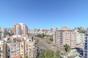 Image 31 - 928416
