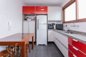 Image 7 - 928417