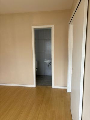 Image 1 - 928419