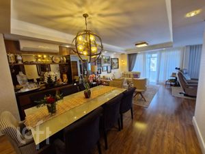 Image 37 - 928425
