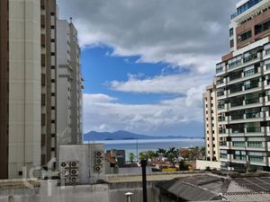 Image 28 - 928425