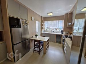 Image 12 - 928425