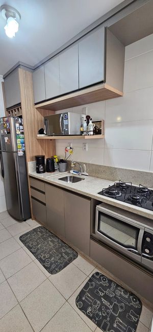 Image 4 - 928431