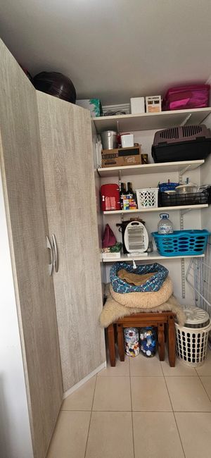 Image 9 - 928431