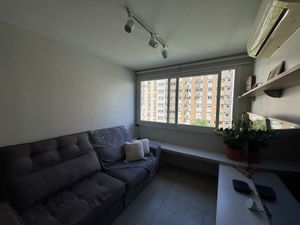 Image 2 - 928435