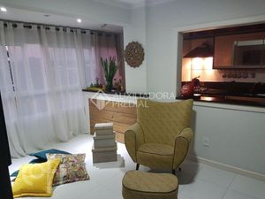 Image 3 - 928459