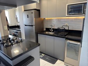 Image 3 - 928462