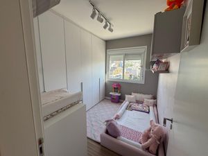 Image 8 - 928462