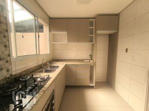 Image 1 - 928493