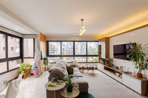 Image 1 - 928495