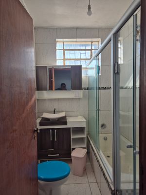 Image 4 - 928496