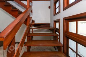 Image 21 - 928512