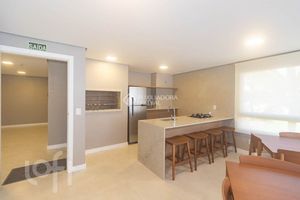 Image 4 - 928513