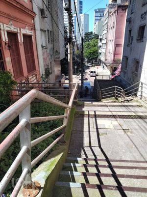 Image 12 - 928535