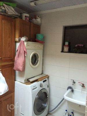 Image 5 - 928536