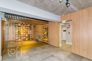 Image 27 - 928537