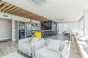 Image 32 - 928537