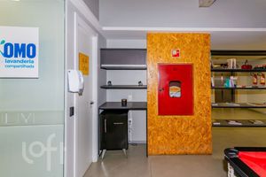 Image 35 - 928537