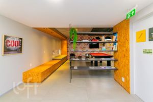 Image 30 - 928537