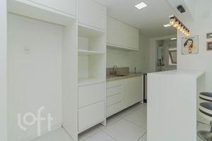 Image 3 - 928554