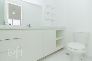 Image 11 - 928554