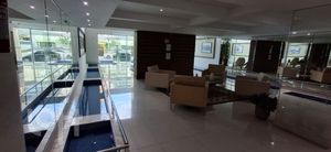 Image 7 - 928555