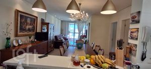 Image 17 - 928555
