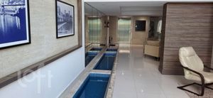 Image 4 - 928555