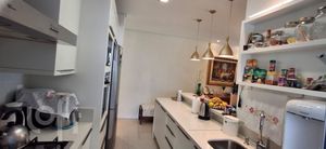 Image 25 - 928555