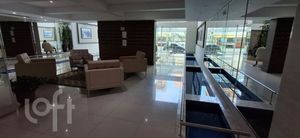 Image 6 - 928555