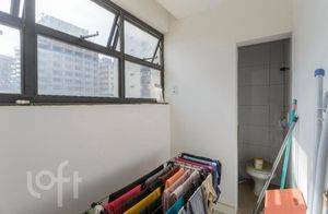 Image 7 - 928574