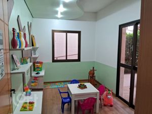 Image 31 - 928587