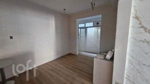 Image 6 - 928589