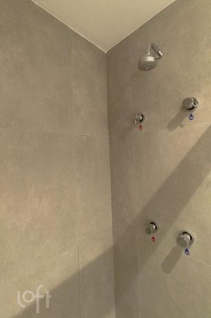 Image 10 - 928595