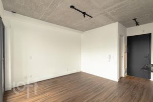 Image 1 - 928595