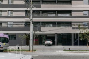 Image 21 - 928595
