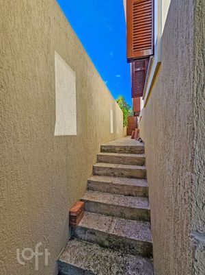 Image 16 - 928599