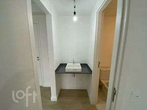 Image 8 - 928600