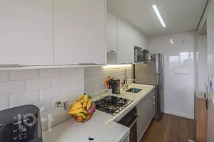 Image 13 - 928602