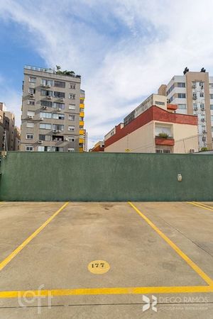 Image 27 - 928611