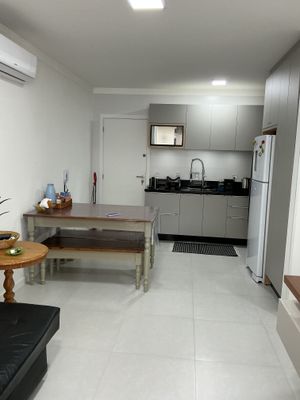 Image 10 - 928612
