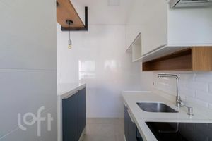 Image 4 - 928616