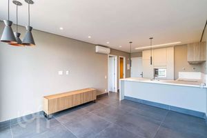 Image 1 - 928633