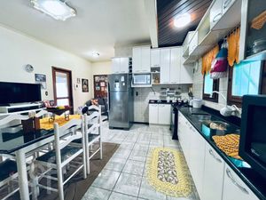 Image 19 - 928637