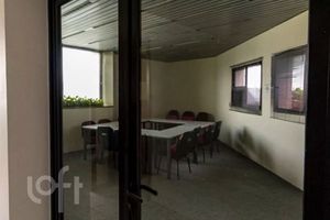 Image 28 - 928648