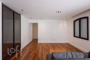 Image 4 - 928650