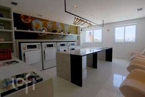 Image 14 - 928655