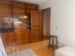 Image 5 - 928656