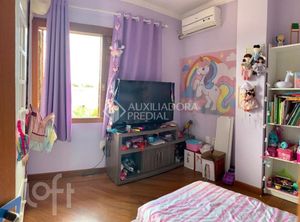 Image 4 - 928658