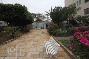 Image 25 - 928677